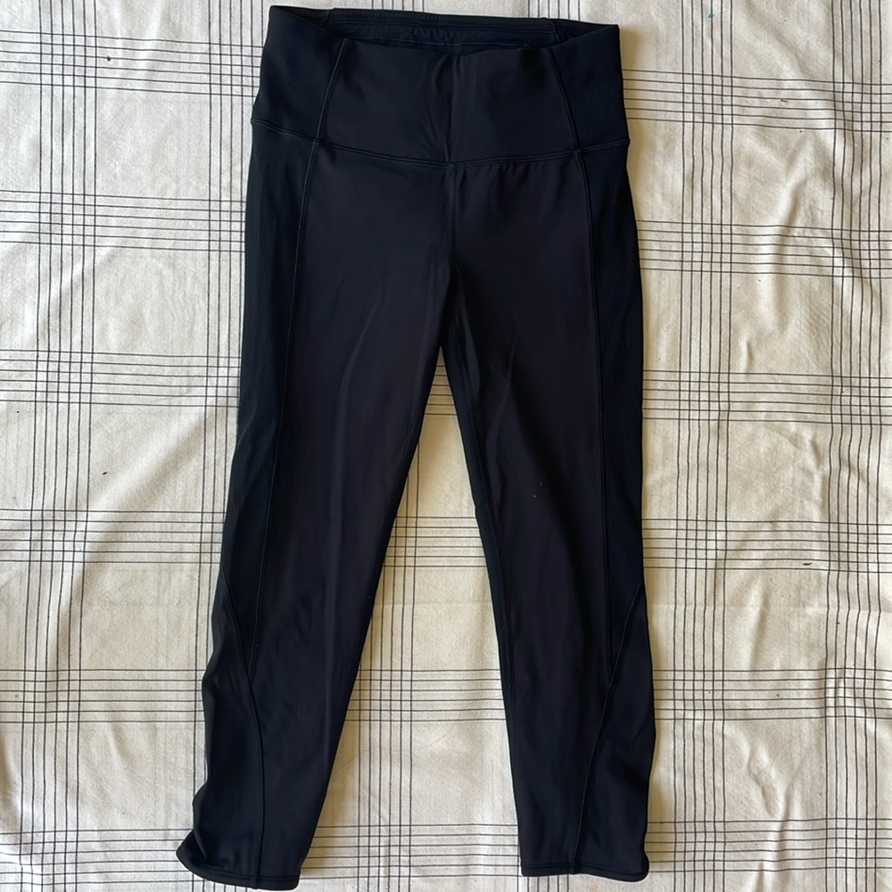 Lululemon Athletica - Picture 4 of 7